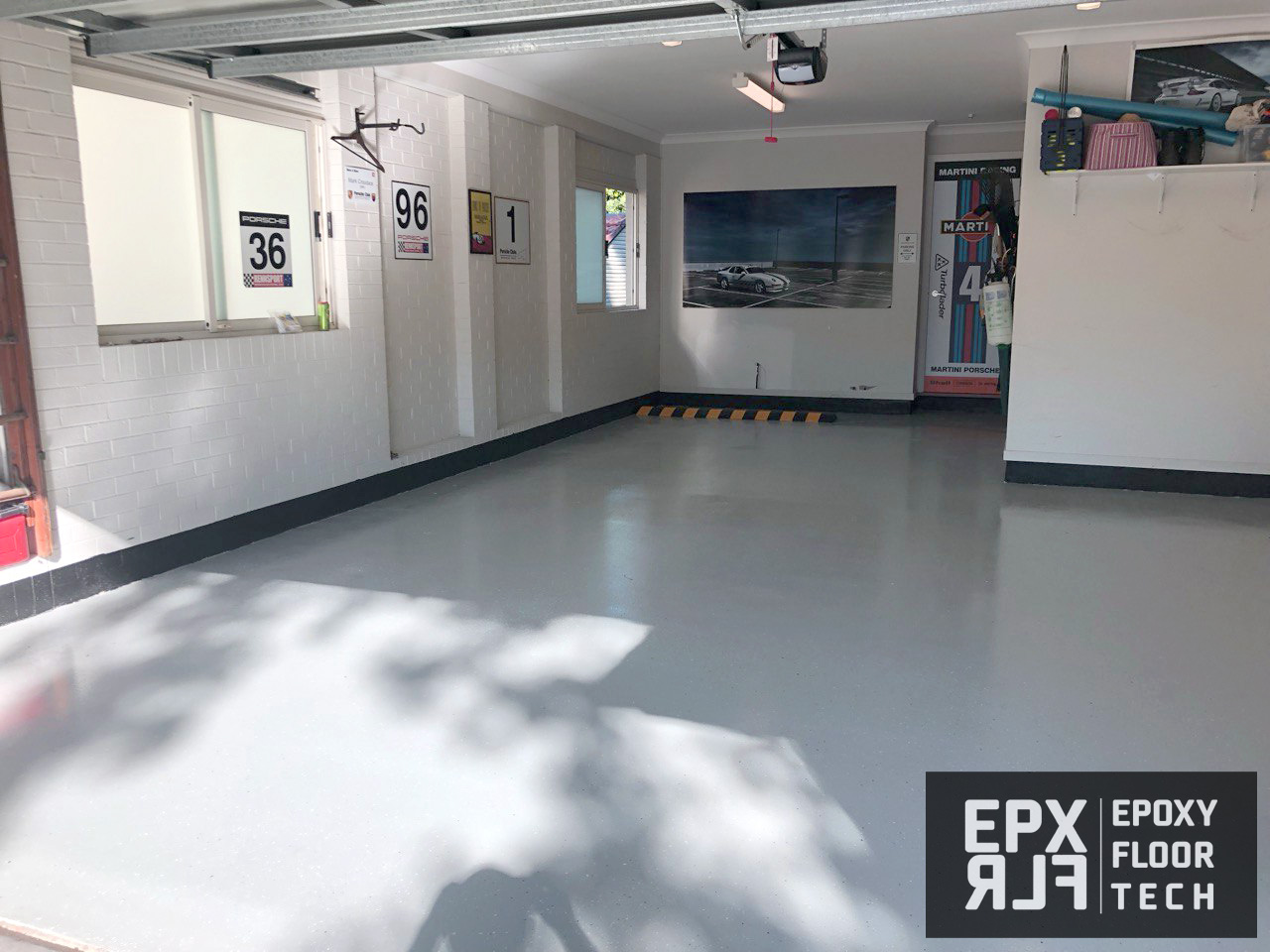 garage-painting-Pymble-partial-flake-light-grey