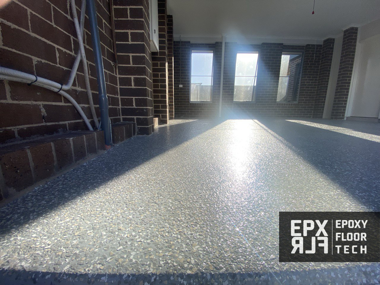 grey-wacke-premium-flake-floors-garage-North-West-Sydney