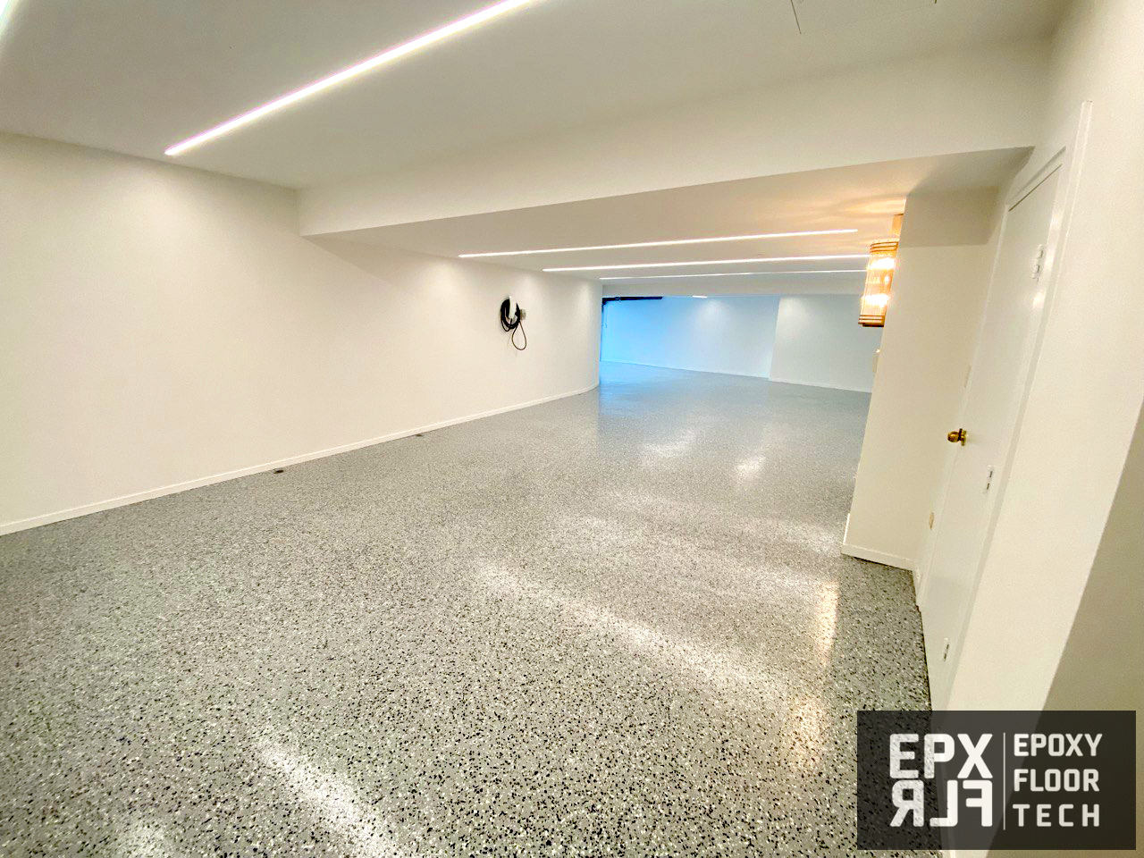 high-end-premium-flake-epoxy-flooring-double-bay-inside