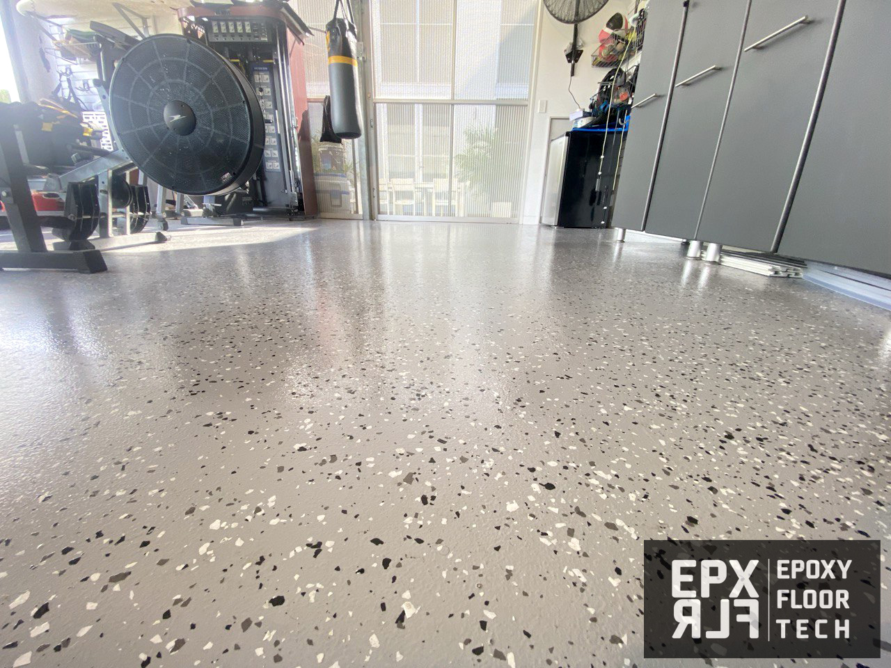 home-gym-partial-flake-epoxy-floors-upper-north-shore