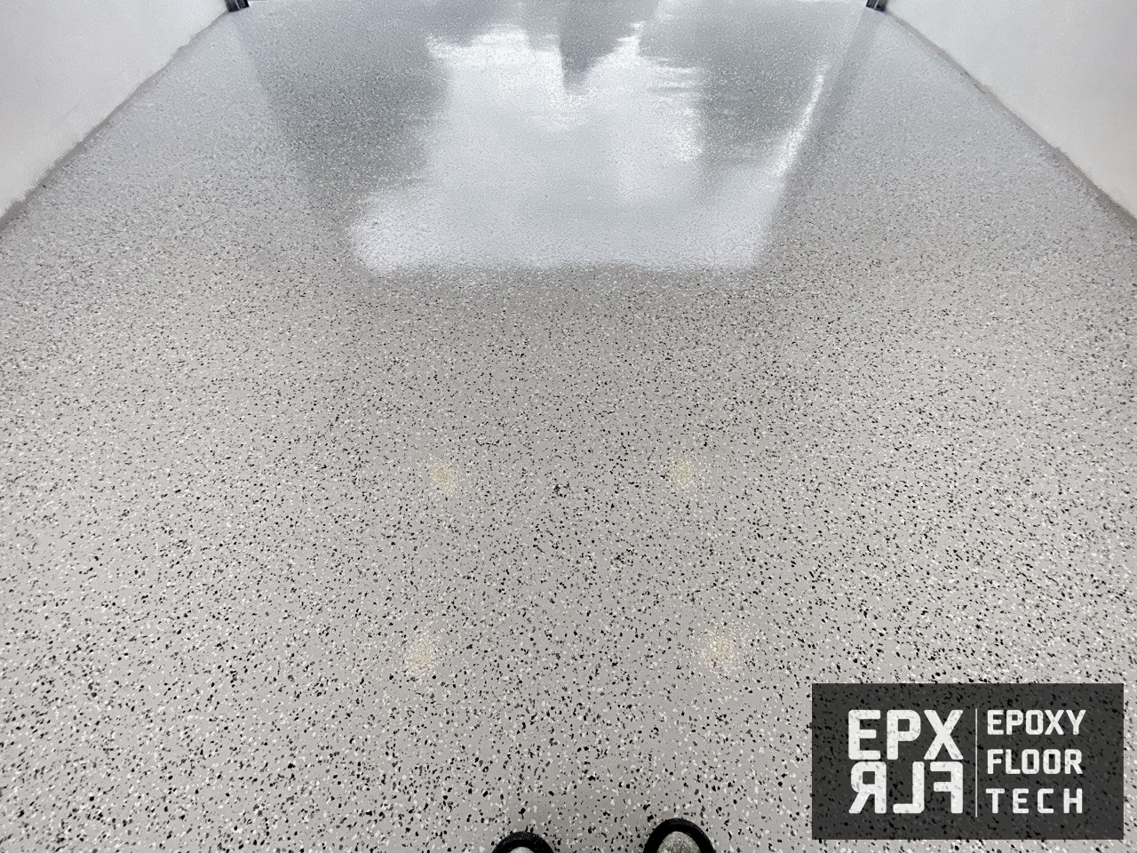 partial-flake-light-box-grey-epoxy-garage-floors