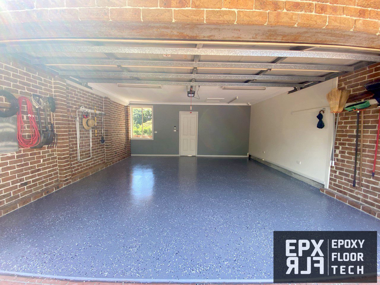 partial-flake-koala-grey-premium-flake-floors-Sydney